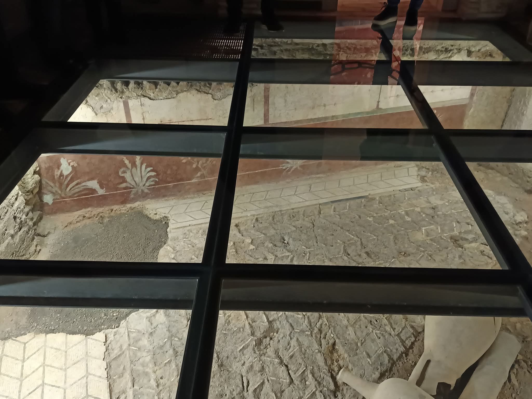 Roman water infrastructure beneath Santa Susanna