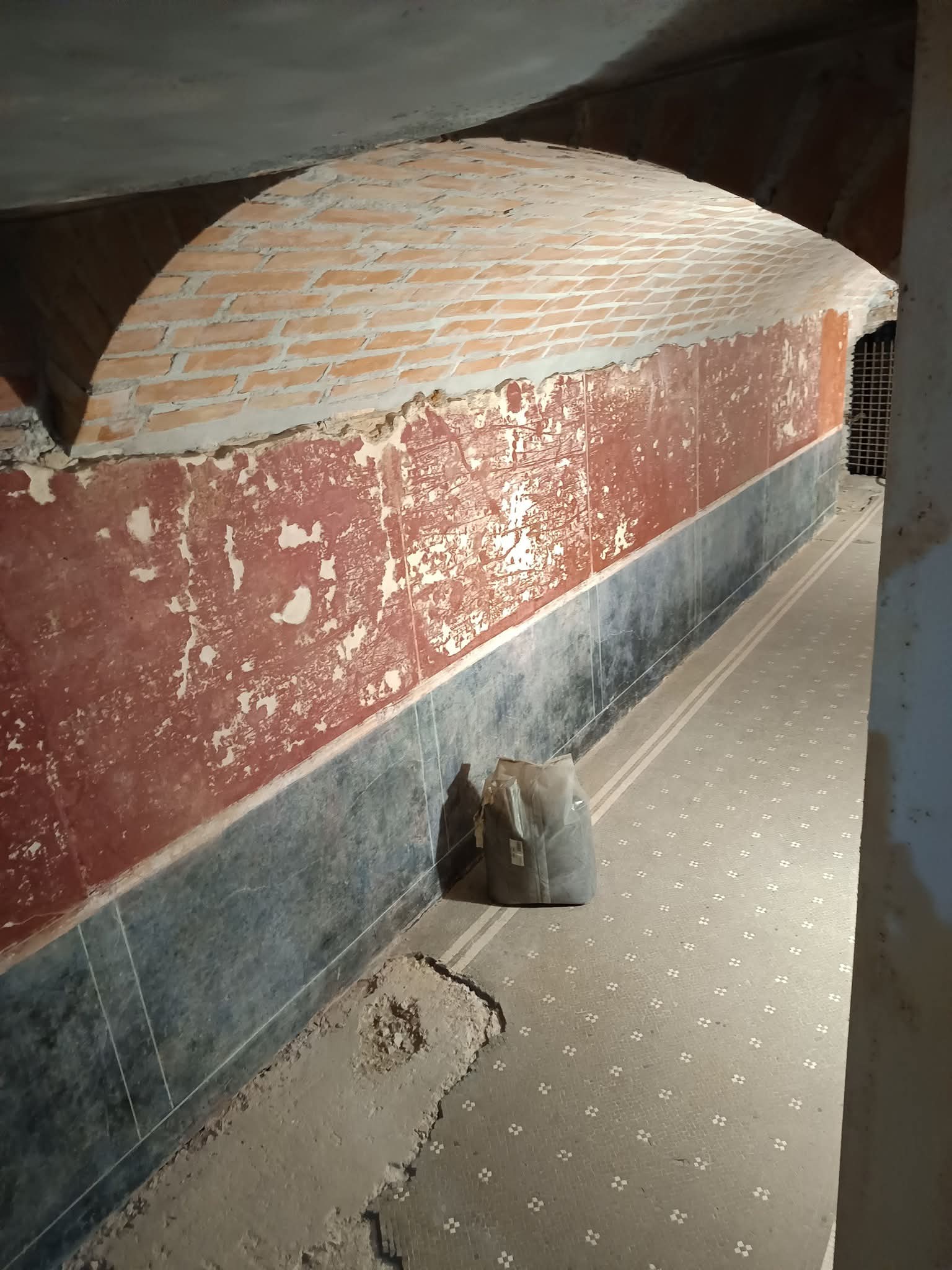 Archaeological room beneath Santa Susanna in Rome