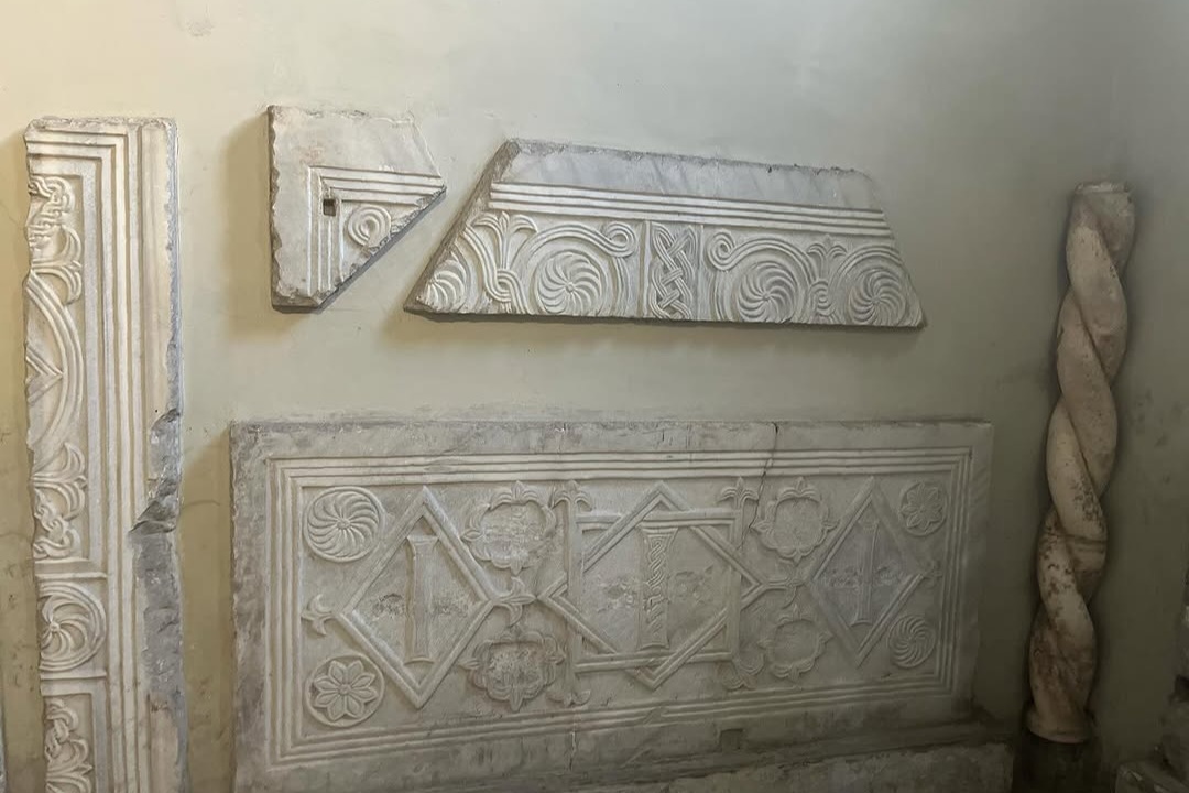 Carved marble fragments preserved at Santa Prassede