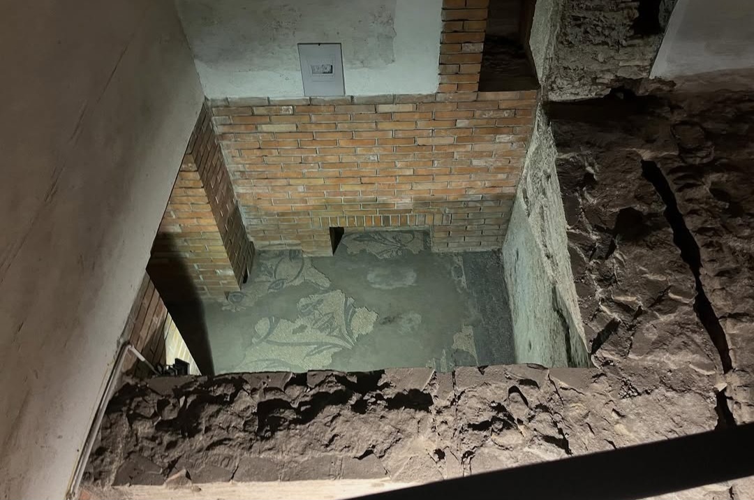 Painted archaeological remains beneath Santa Maria Maggiore