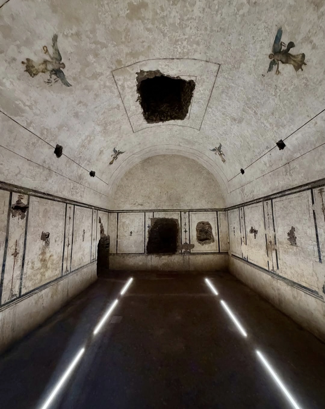 Internal architecture of the Pyramid of Cestius in Rome
