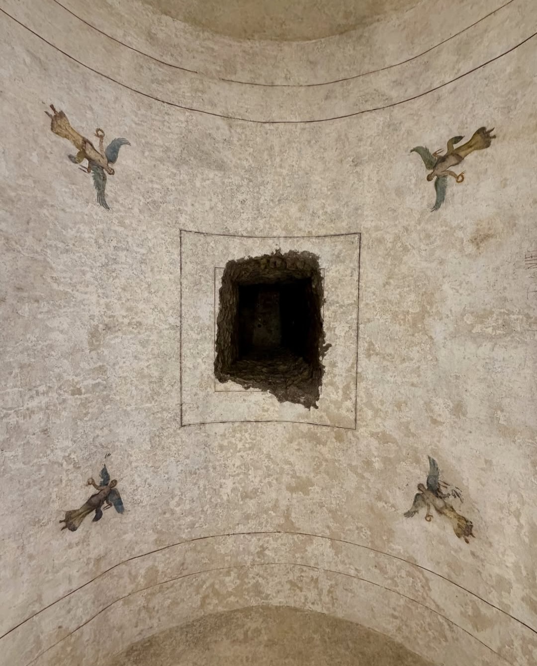 Fresco decoration inside the burial chamber of the Pyramid of Cestius