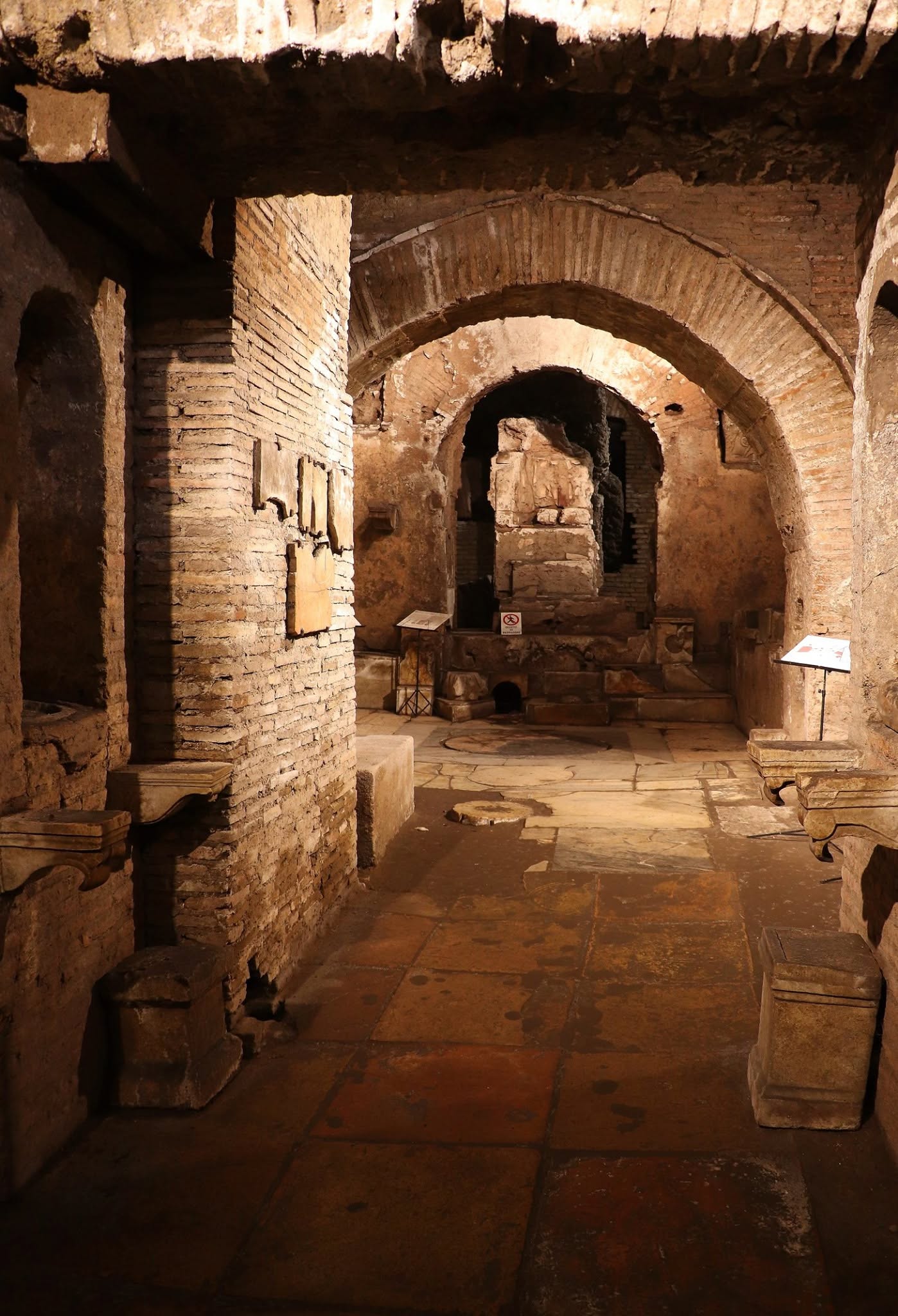 Roman structures inside the Mithraeum of the Circus Maximus